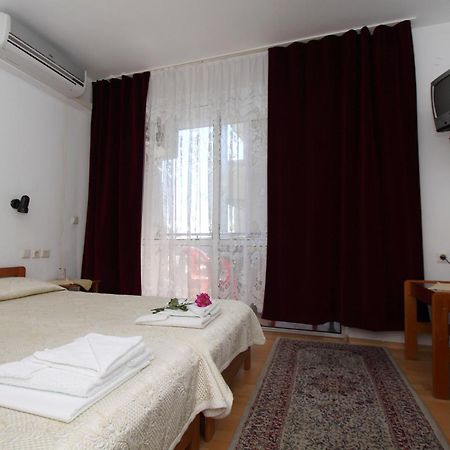 Family Hotel Verona Sozopol Extérieur photo