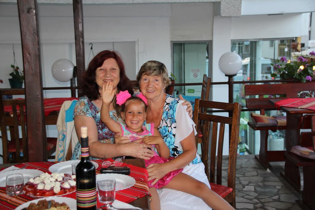 Family Hotel Verona Sozopol Chambre photo