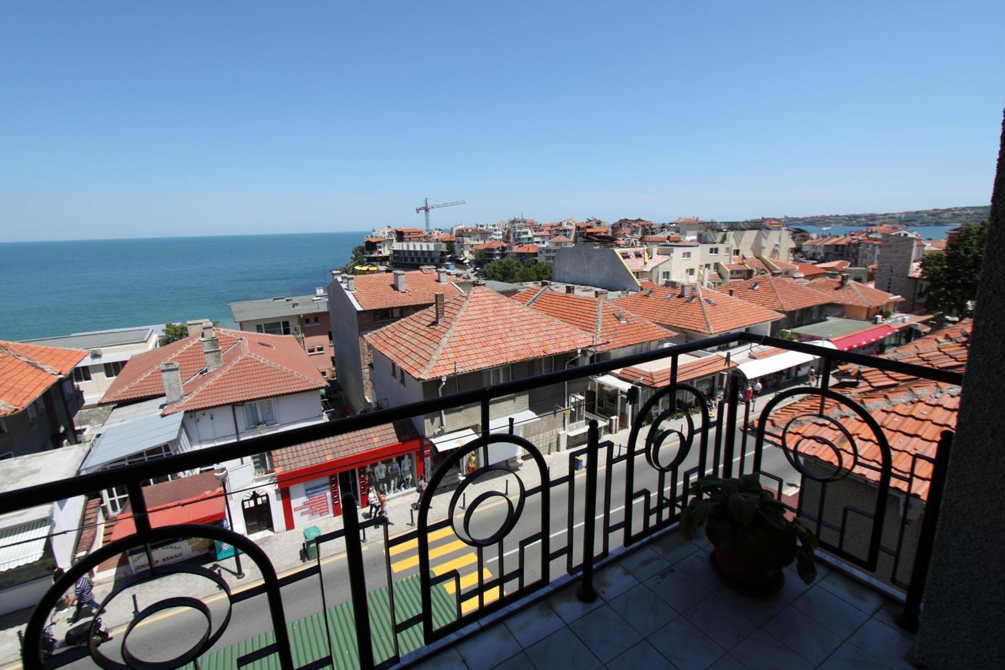 Family Hotel Verona Sozopol Extérieur photo