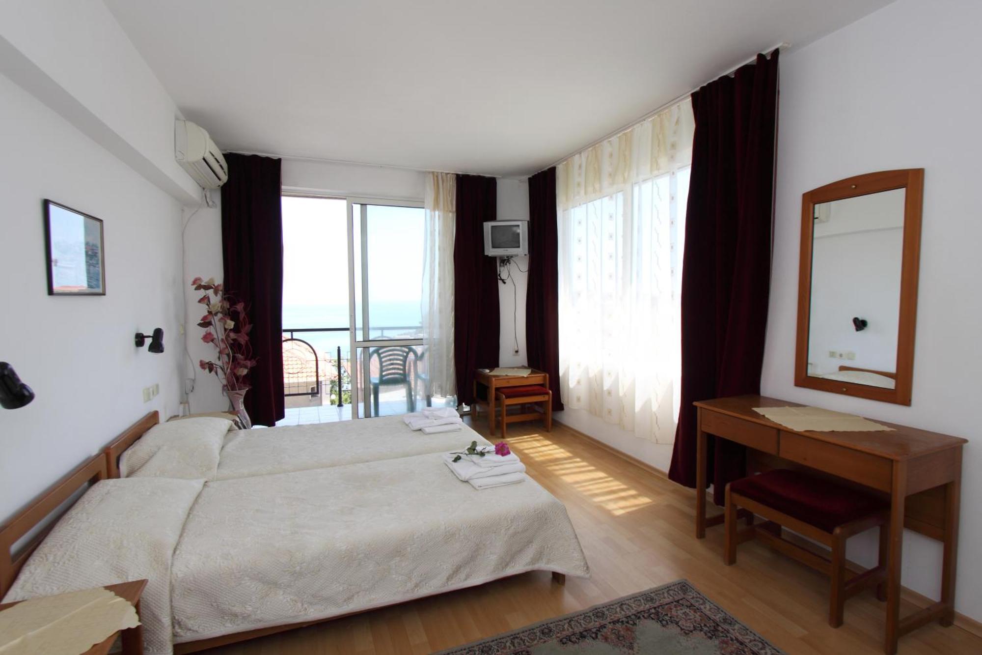 Family Hotel Verona Sozopol Extérieur photo