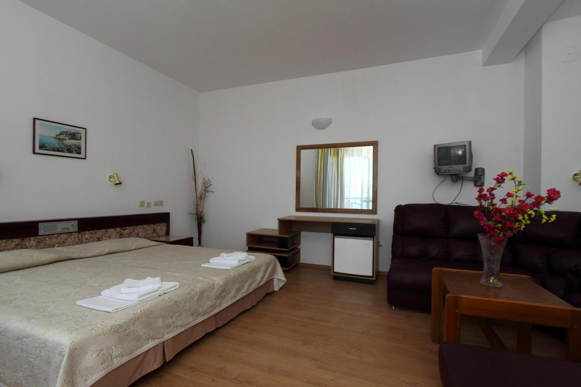 Family Hotel Verona Sozopol Extérieur photo