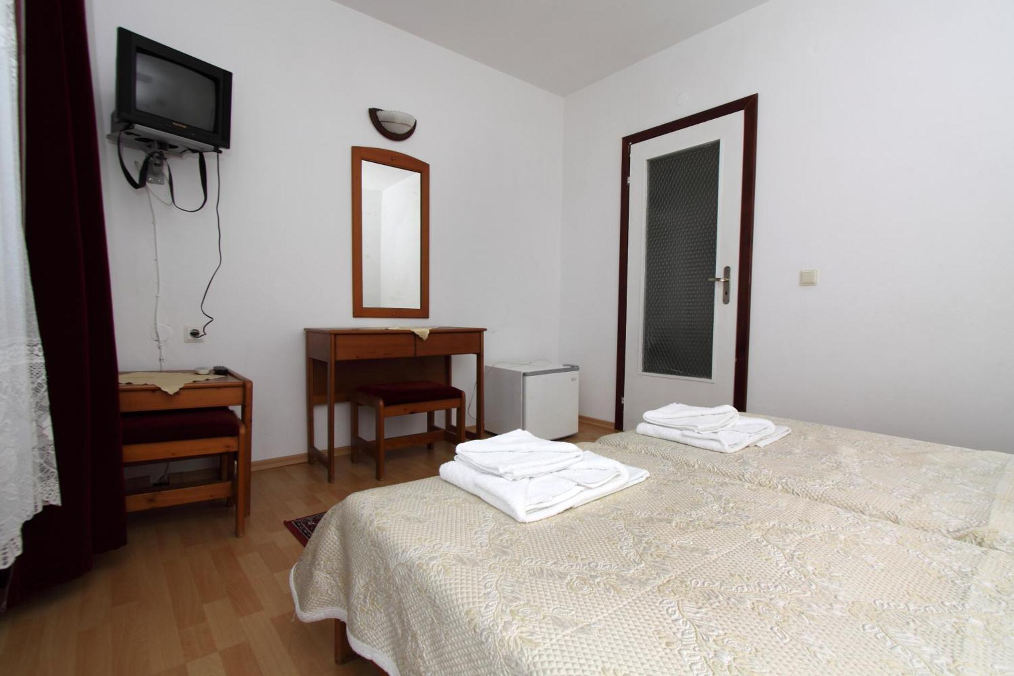 Family Hotel Verona Sozopol Extérieur photo
