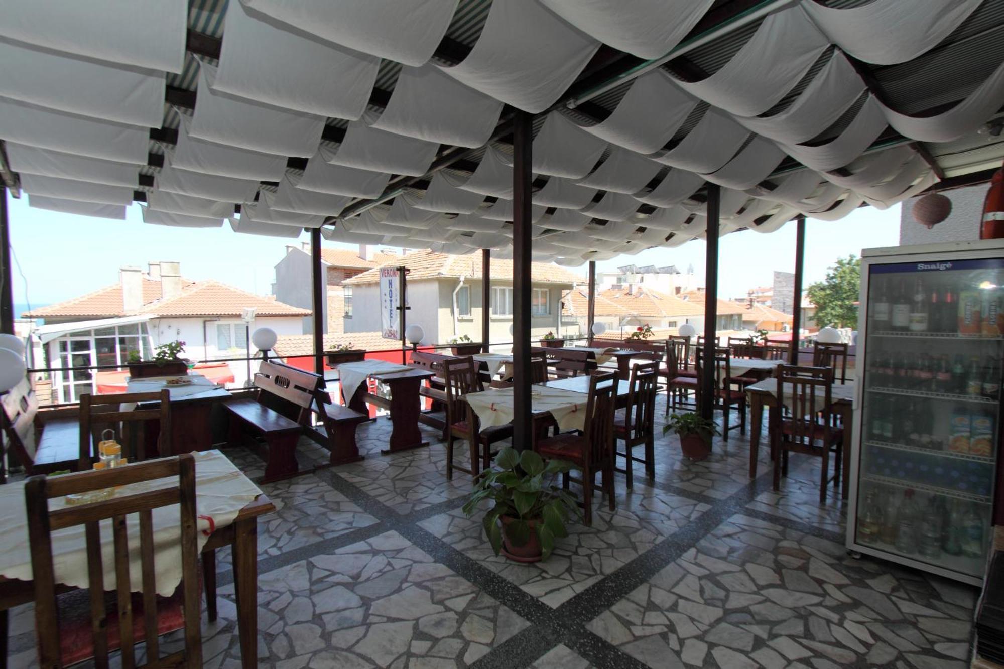 Family Hotel Verona Sozopol Extérieur photo