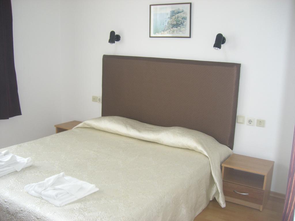 Family Hotel Verona Sozopol Chambre photo