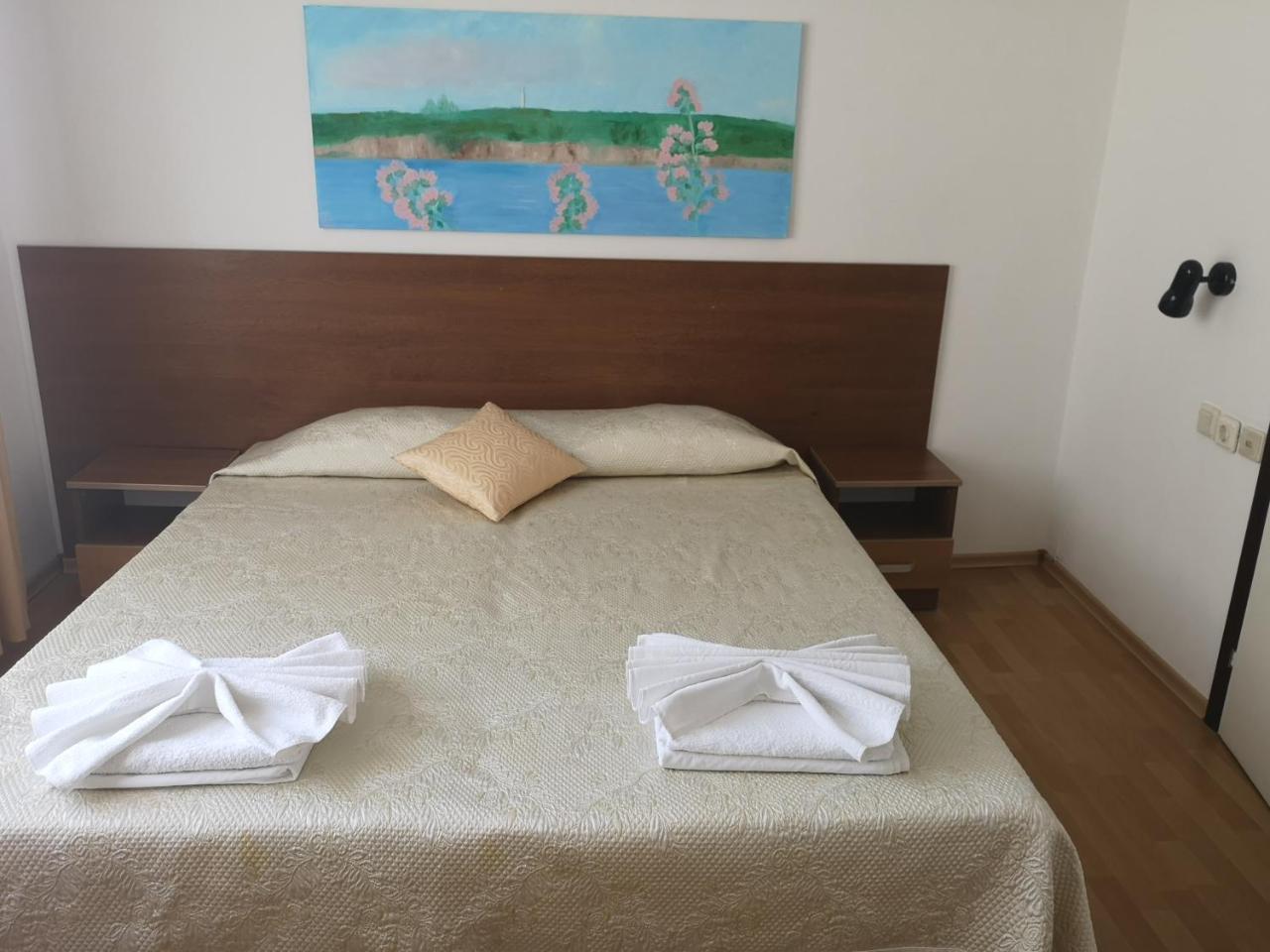 Family Hotel Verona Sozopol Extérieur photo